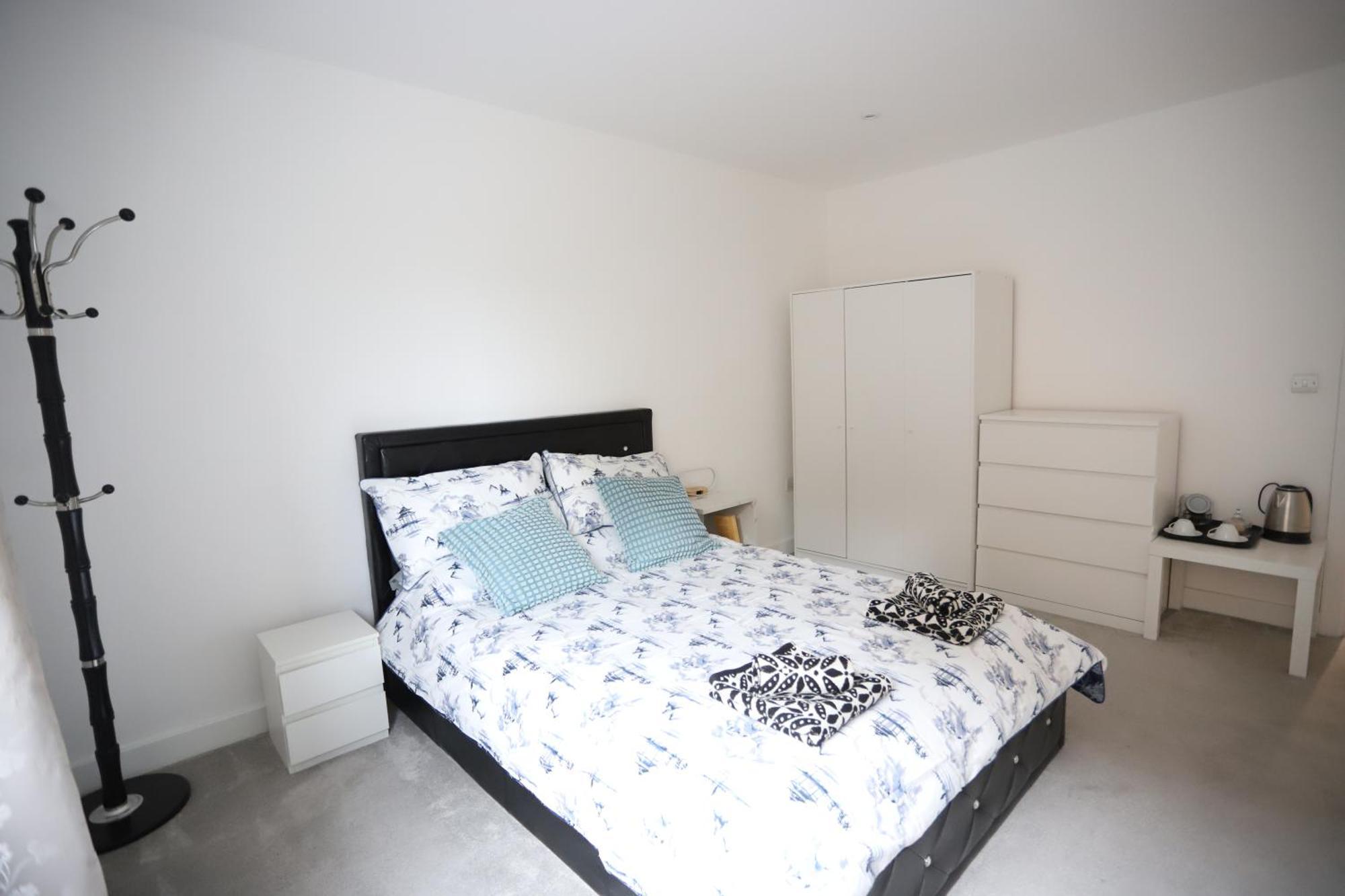 Spacious 3-Story Retreat With Rooftop Terrace And Modern Amenities London Luaran gambar