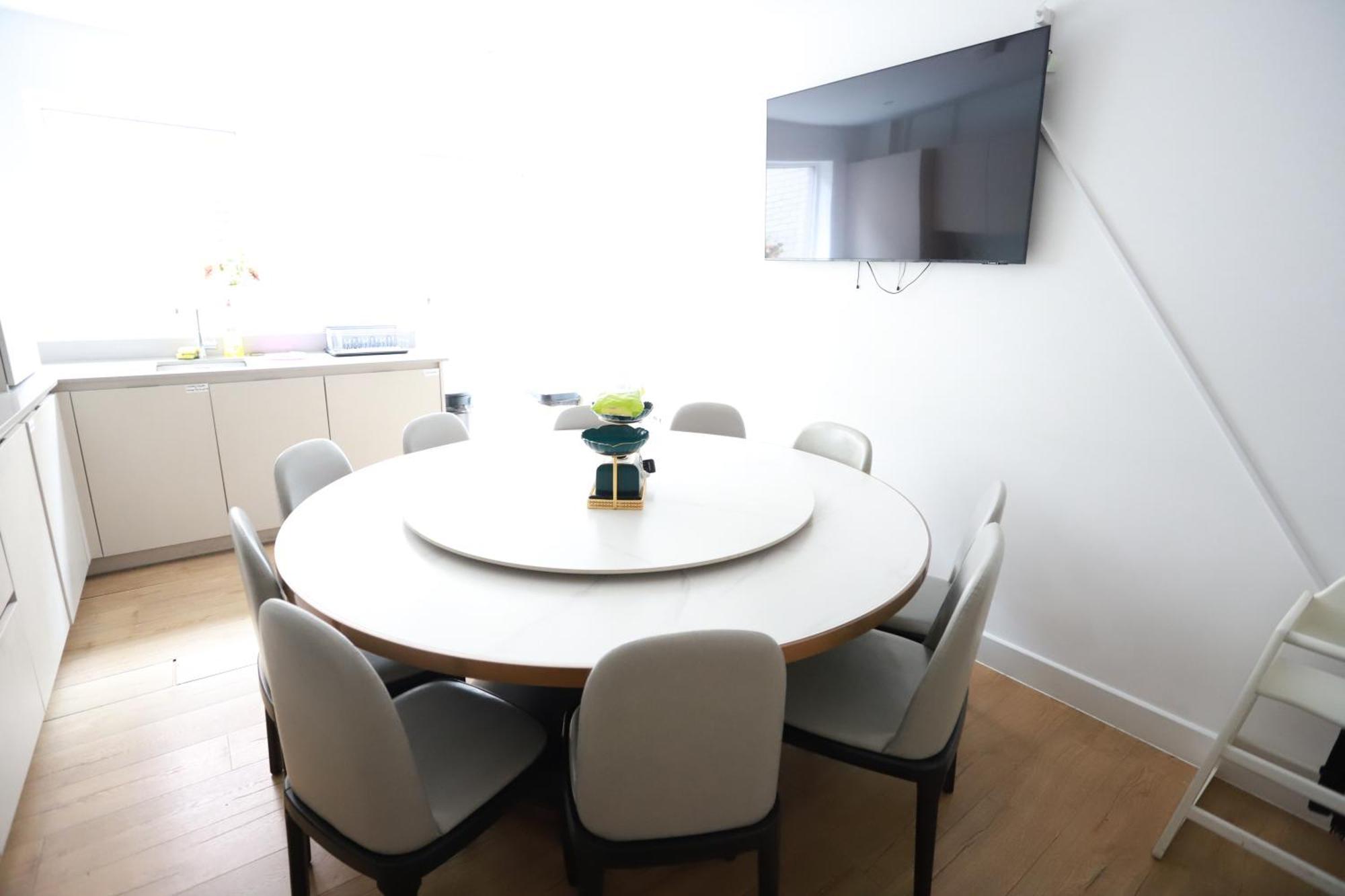 Spacious 3-Story Retreat With Rooftop Terrace And Modern Amenities London Luaran gambar